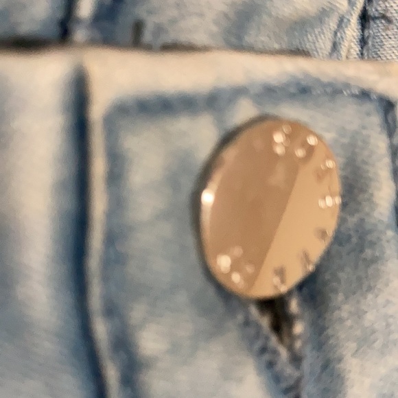 Ripped Jeans - Picture 2 of 2